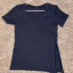 Lulu t shirt